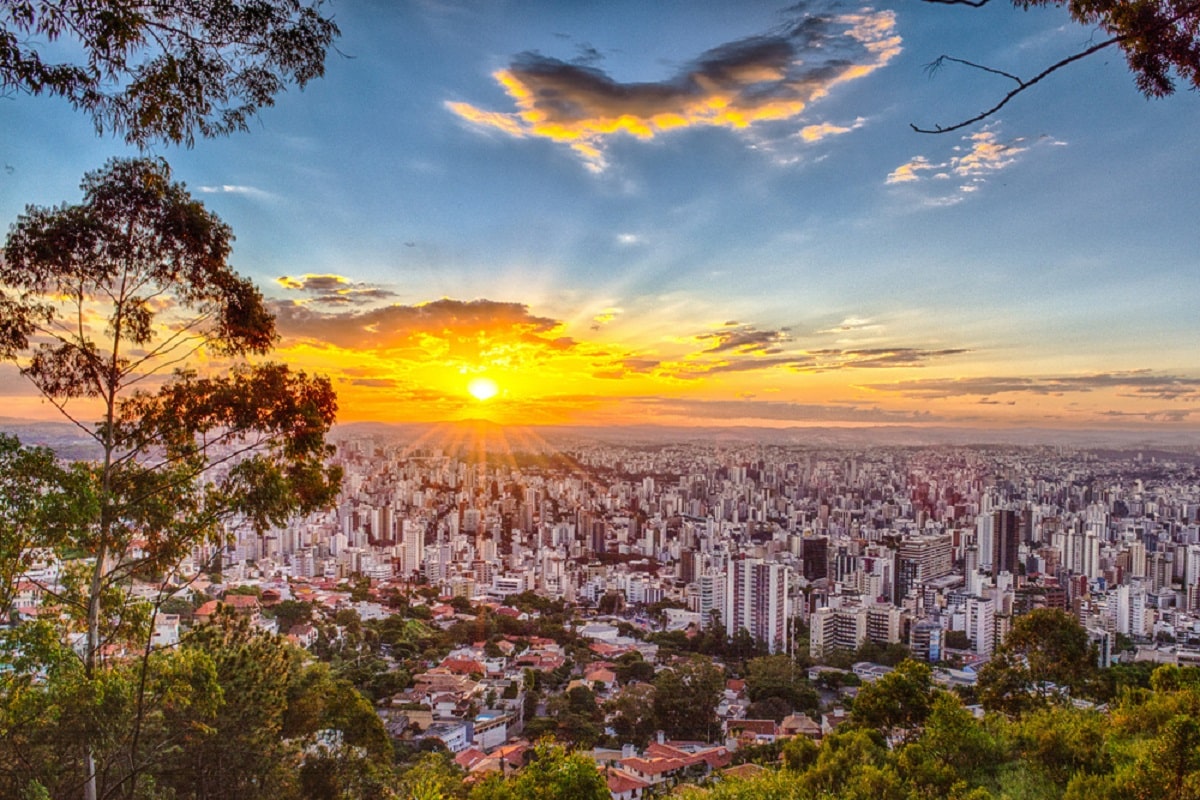 Vista do mirante no bairro Mangabeiras em Belo Horizonte, Minas